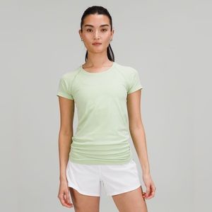 lululemon size 8 short sleeve light green swiftly tech